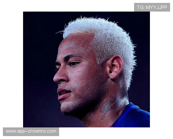 内马尔连机场厕所都铺金属，这生活差距我咋活啊？