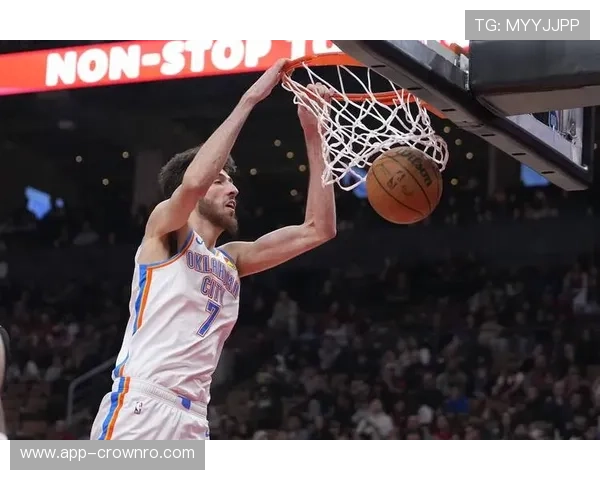 切特·霍姆格伦挡拆制造错位提速内线得分效率提升