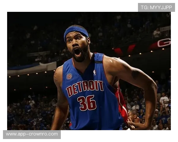 拉希德·华莱士背身单打效率高于队友，关键阶段主导内线得分