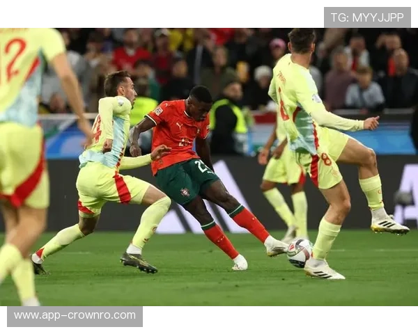 祖比门迪 vs 德保罗：中场战术作用与体系适配差异